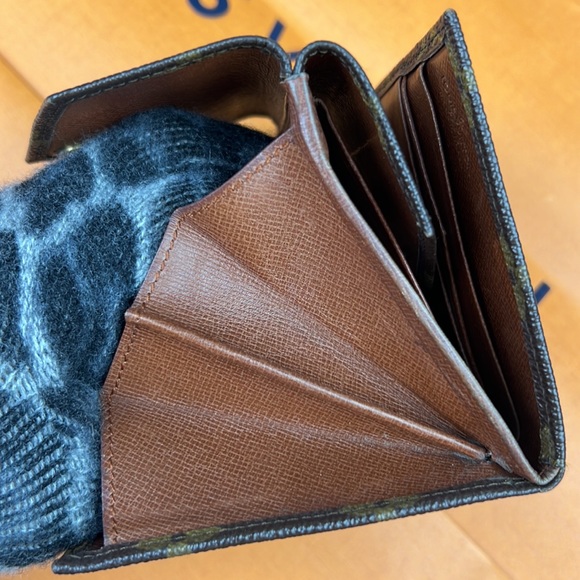 LOUIS VUITTON Porte Monnaie Viekart Credit Monogram Double-hook Wallet Auth. LV - Picture 16 of 17